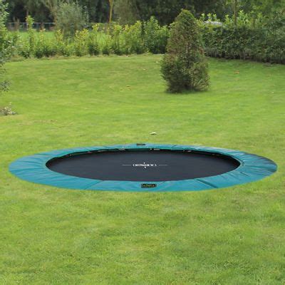 trampolin versenkt|Trampolin bodentief » Erdtrampolin versenkbar & ebenerdig